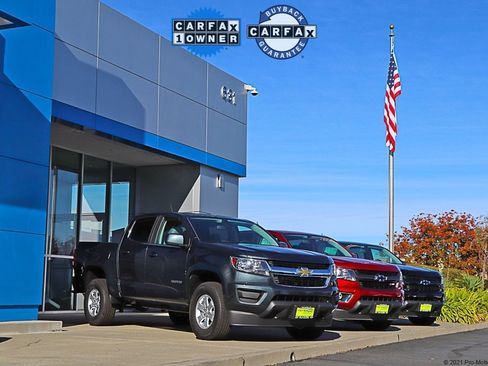 Used 2016 Chevrolet Volt Premier w/ Driver Confidence Package image 40