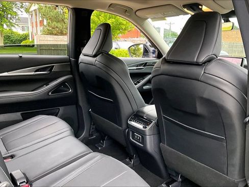Certified 2026 INFINITI QX60 Luxe w/ Cargo Package AWD/4WD image 29