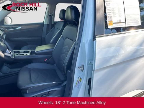 Used 2024 Volkswagen Atlas SE AWD/4WD image 19