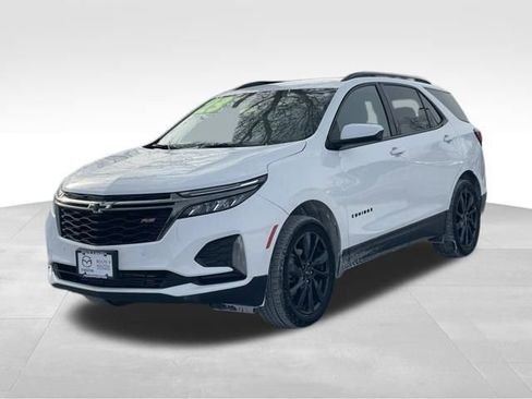 Used 2023 Chevrolet Equinox RS image 2
