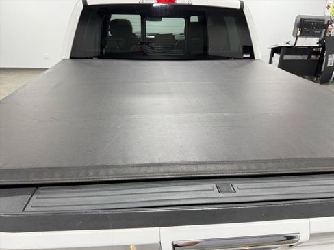 Used 2019 Ford F150 Lariat image 17