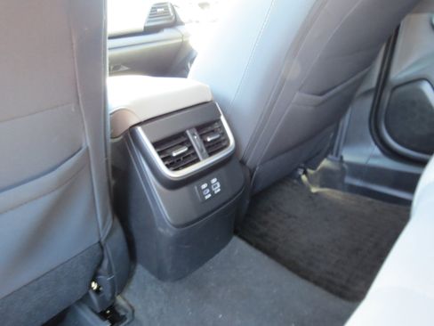 Used 2023 Subaru Outback Premium AWD/4WD image 12