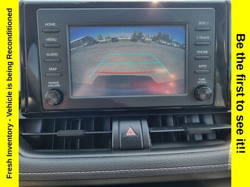 Used 2019 Toyota RAV4 LE w/ Carpet Mat Package AWD/4WD image 20