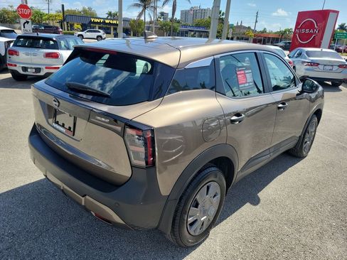 Certified 2025 Nissan Kicks S image 10