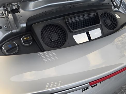 Used 2019 Porsche 911 Turbo image 19