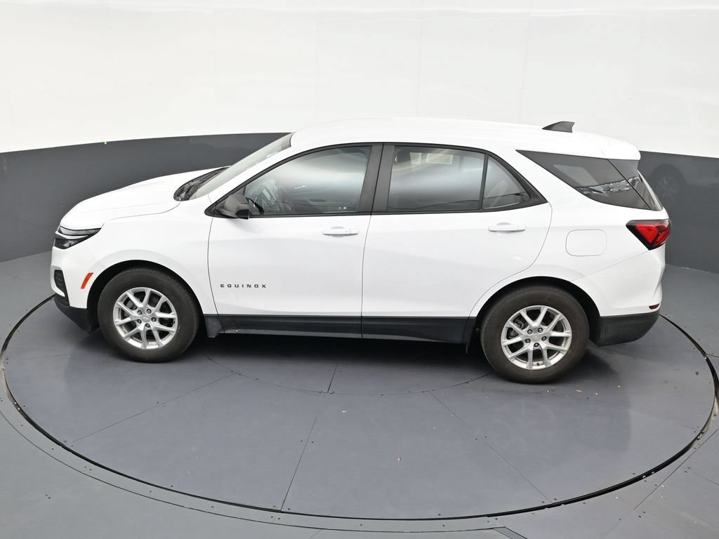 Used 2024 Chevrolet Equinox LS w/ Driver Confidence II Package FWD image 13