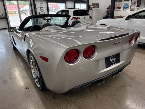 Used 2008 Chevrolet Corvette Convertible w/ Preferred Equipment Group RWD image 9