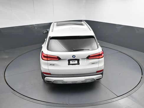 Used 2023 BMW X5 xDrive40i w/ Premium Package image 33