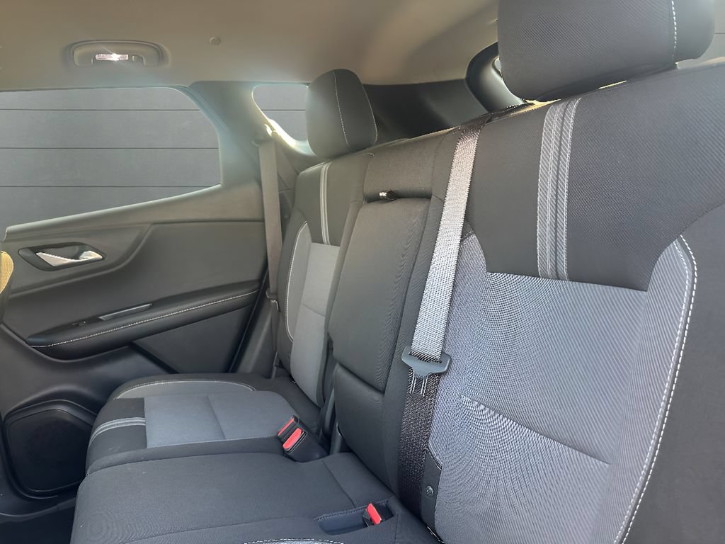 Used 2025 Chevrolet Blazer LT AWD/4WD image 12