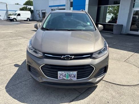 Used 2022 Chevrolet Trax LT w/ Sport Edition AWD/4WD image 3