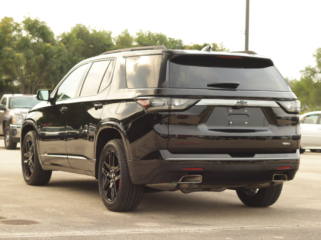 Used 2020 Chevrolet Traverse Premier w/ Redline Edition FWD image 5