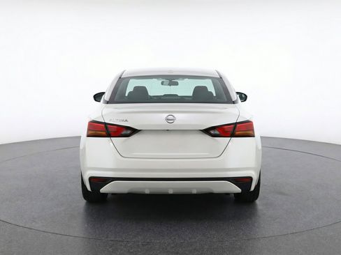Used 2025 Nissan Altima 2.5 SV FWD image 7