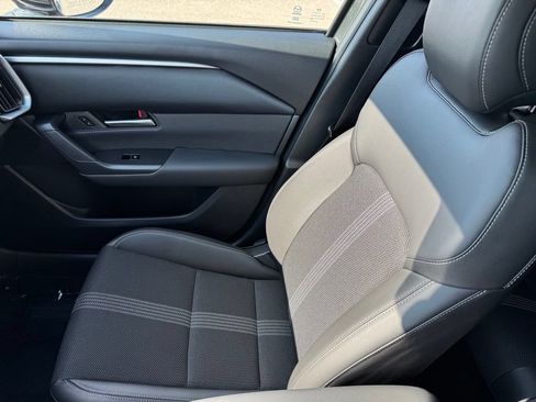 Certified 2025 MAZDA CX-50 AWD 2.5 S w/ Cargo Package image 17