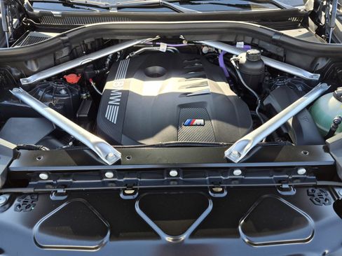 New 2026 BMW X6 xDrive40i w/ Executive Package image 9