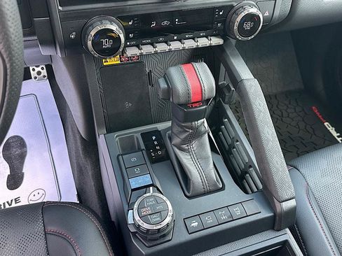 Certified 2025 Toyota Tacoma TRD Pro AWD/4WD image 28