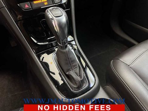 Used 2019 Buick Encore Essence w/ Experience Buick Package AWD/4WD image 33