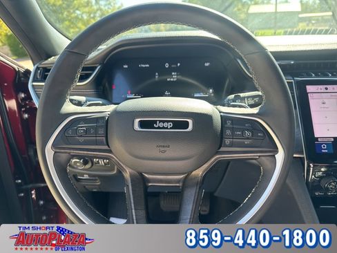 Used 2024 Jeep Grand Cherokee Limited image 25