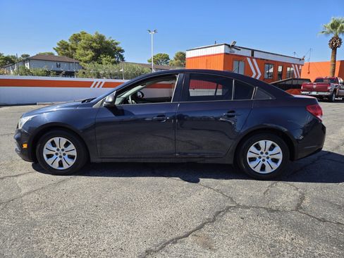 Used 2016 Chevrolet Cruze LS image 2