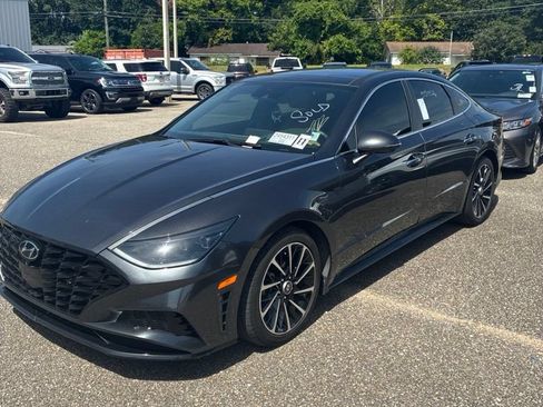 Used 2021 Hyundai Sonata Limited w/ Preferred Accessory Package FWD image 2