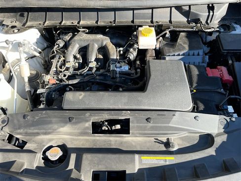 Certified 2024 Nissan Pathfinder SV image 31