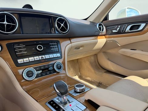 Used 2018 Mercedes-Benz SL 450 image 36