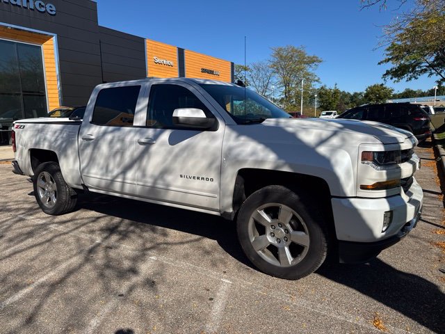 Used 2018 Chevrolet Silverado 1500 LT w/ All Star Edition AWD/4WD image 8