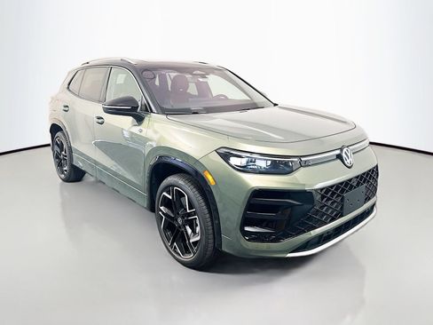 New 2026 Volkswagen Tiguan SEL R-Line AWD/4WD image 1