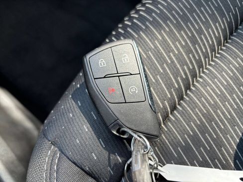 Used 2025 Chevrolet Equinox LT FWD image 18