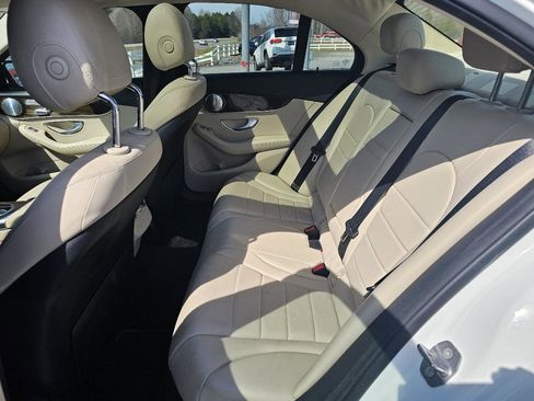 Used 2017 Mercedes-Benz C 300 4MATIC Sedan image 4