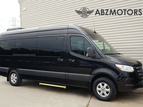 Used 2020 Mercedes-Benz Sprinter 2500 image 1