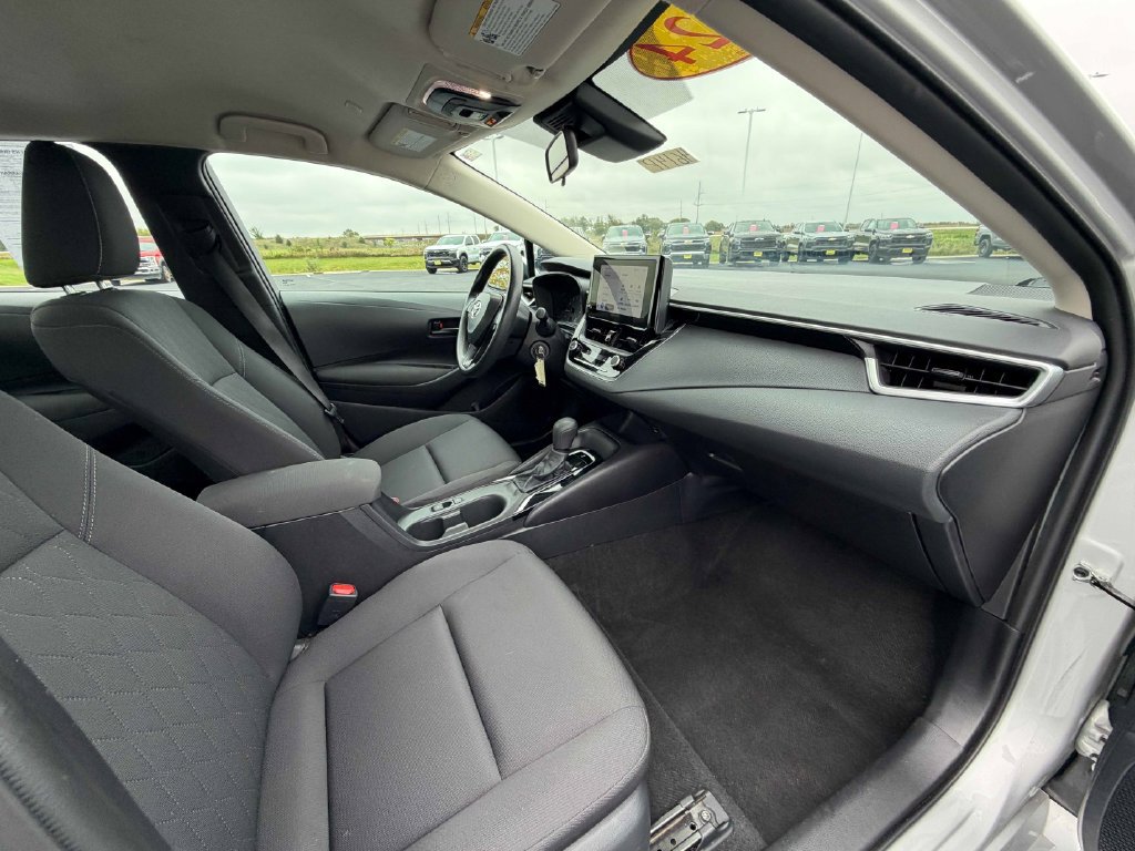 Used 2024 Toyota Corolla LE FWD image 24
