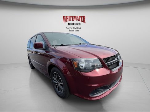 Used 2017 Dodge Grand Caravan SE FWD image 8