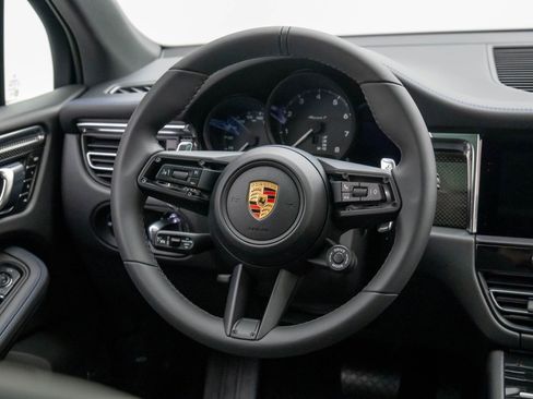 Certified 2025 Porsche Macan Turbo image 12