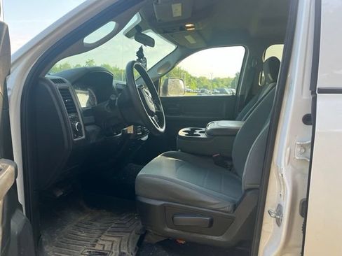 Used 2018 RAM 2500 Tradesman w/ Chrome Appearance Group AWD/4WD image 13