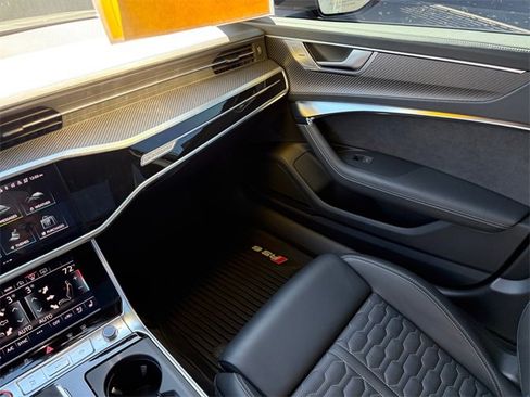 Used 2023 Audi RS 6 w/ Executive Package image 20