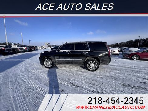 Used 2017 Cadillac Escalade Platinum image 5