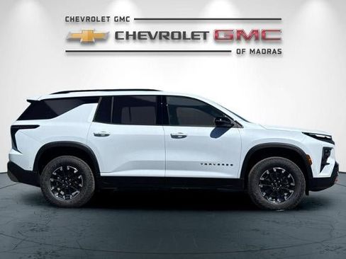 New 2026 Chevrolet Traverse Z71 w/ Enhanced Driving Package AWD/4WD image 2