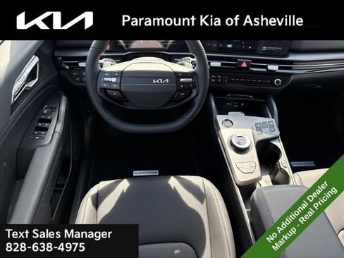 New 2026 Kia Sportage EX AWD/4WD image 24