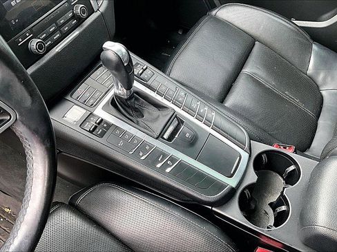 Used 2017 Porsche Macan image 13