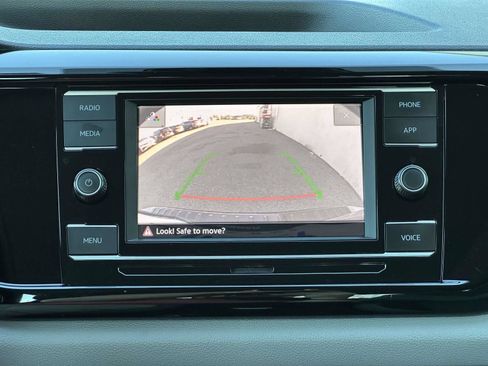 Certified 2024 Volkswagen Taos S FWD image 19