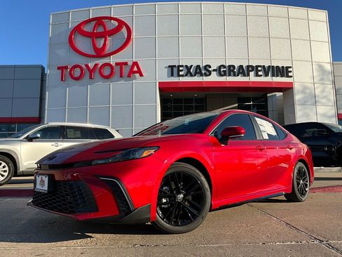 New 2026 Toyota Camry SE image 2