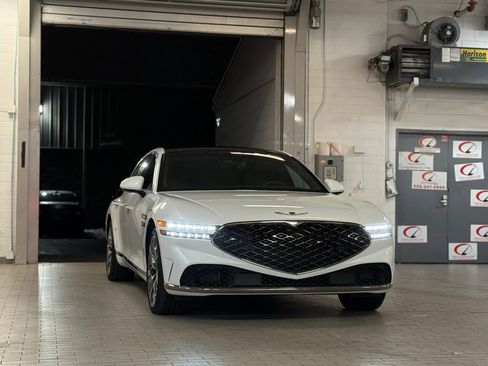 Used 2025 Genesis G90 3.5T image 13