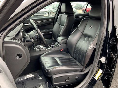 Used 2021 Chrysler 300 S image 7