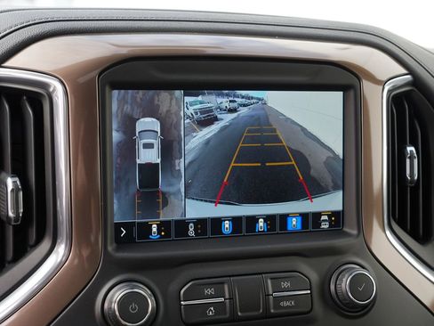 Used 2021 Chevrolet Silverado 1500 High Country w/ Technology Package image 38