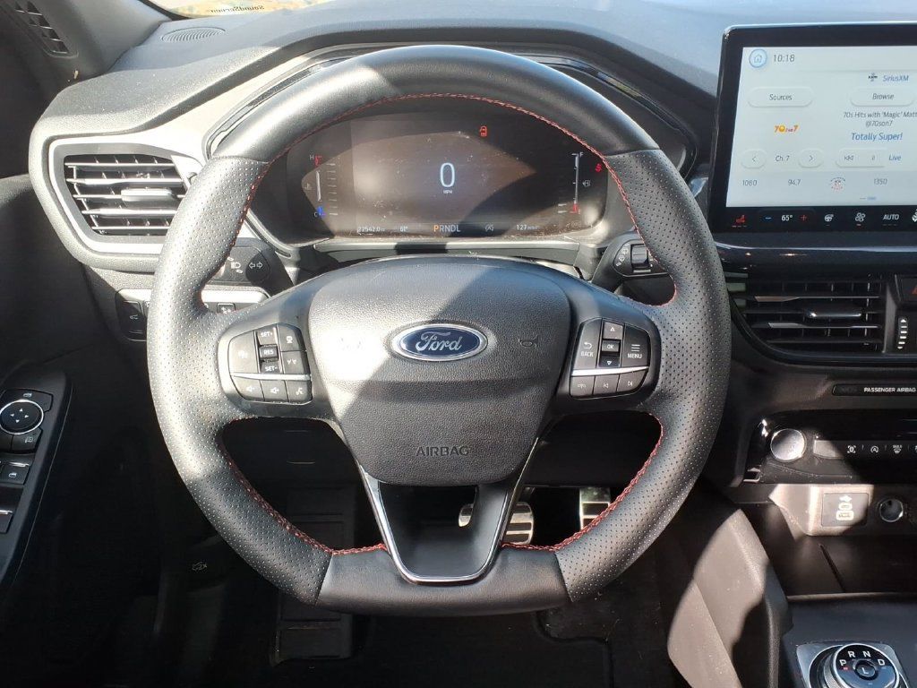 Used 2024 Ford Escape ST-Line w/ Tech Pack #1 AWD/4WD image 11
