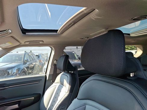 New 2026 Kia EV9 Wind image 7