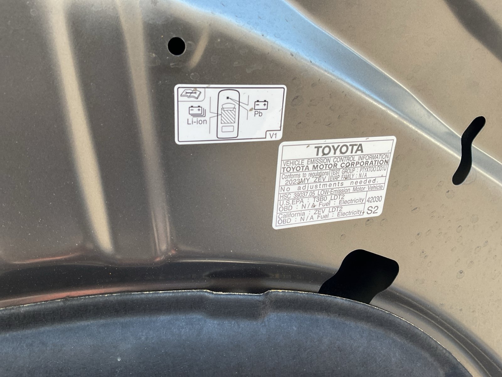 Used 2023 Toyota bZ4X AWD w/ Weather Package image 24