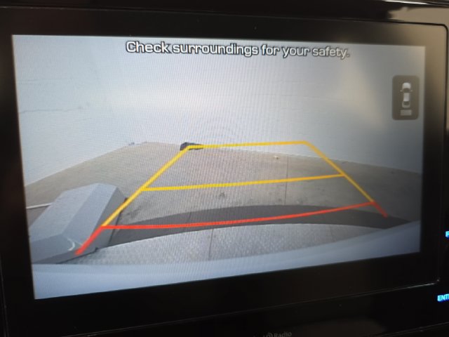 Used 2020 Hyundai Ioniq SE FWD image 23