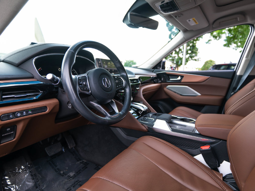 Certified 2024 Acura MDX w/ Technology Package AWD/4WD image 5