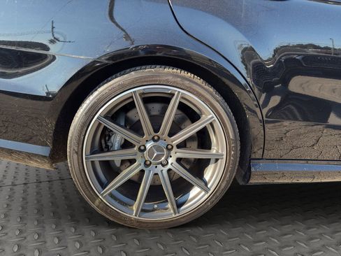 Used 2010 Mercedes-Benz E 63 AMG Sedan image 40